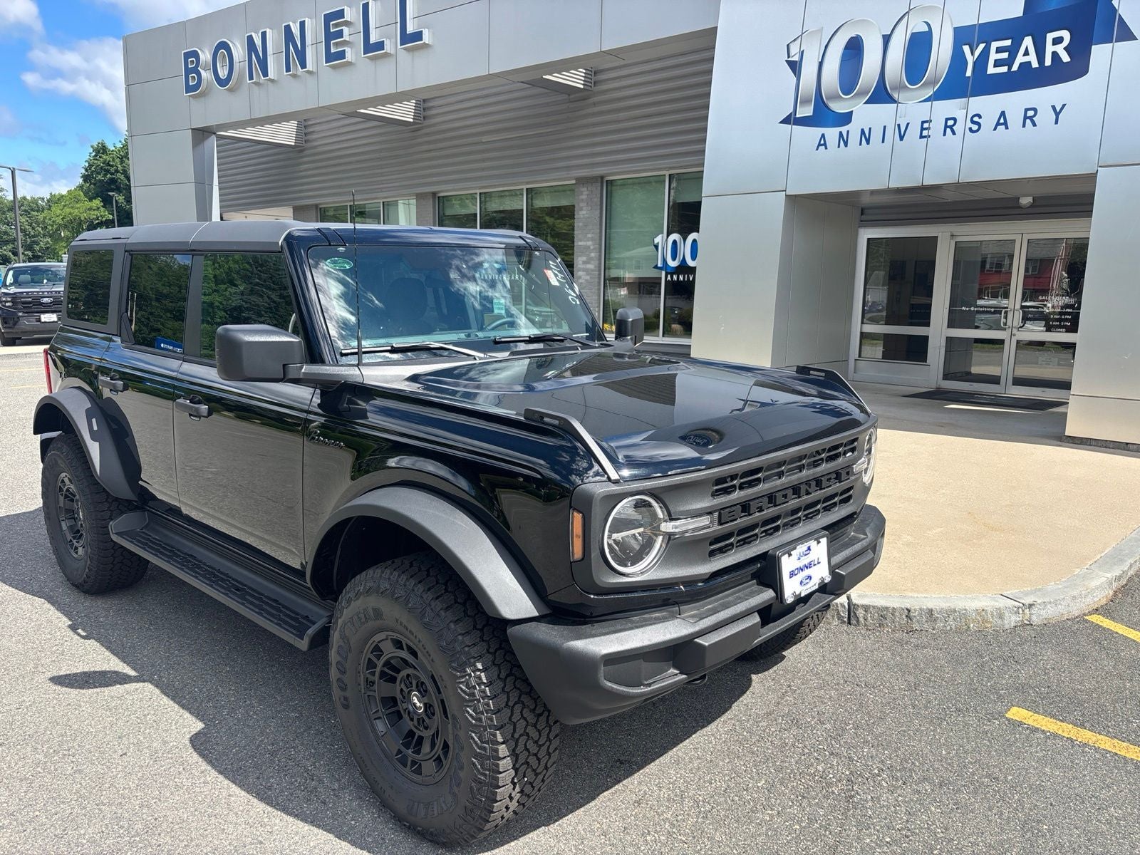 2026 Ford Bronco Big Bend in Shadow Black — front three-quarter view