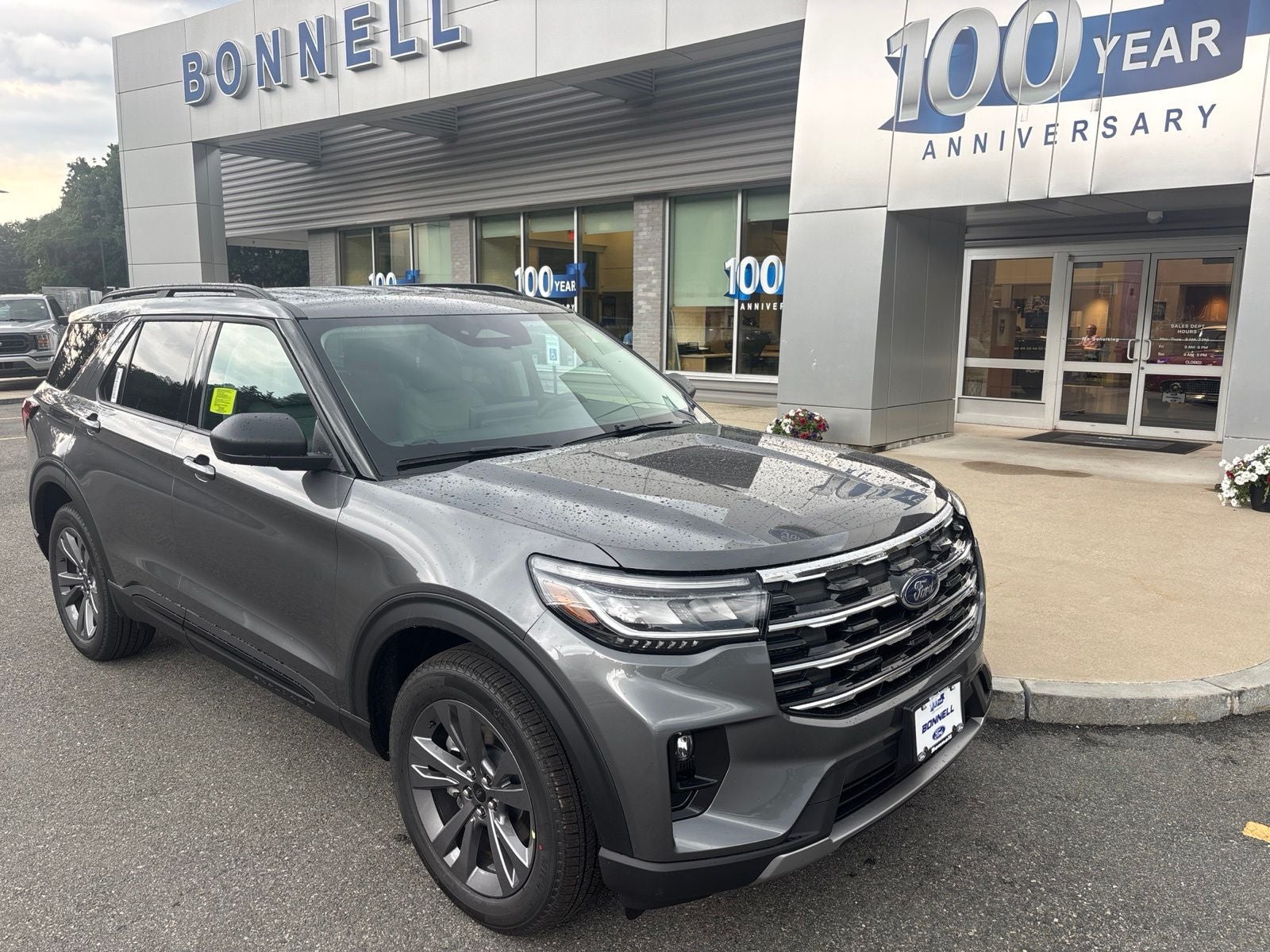 2026 Ford Explorer Active in Carbonized Gray Metallic — front three-quarter view
